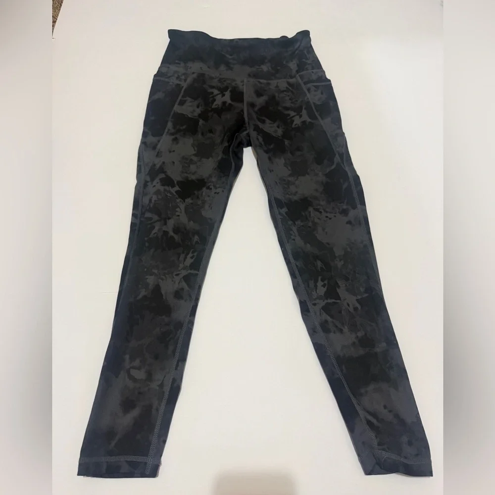 Danskin Black Activewear Leggings with Subtle Logo Detail